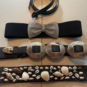Set of 4 belts size medium/6